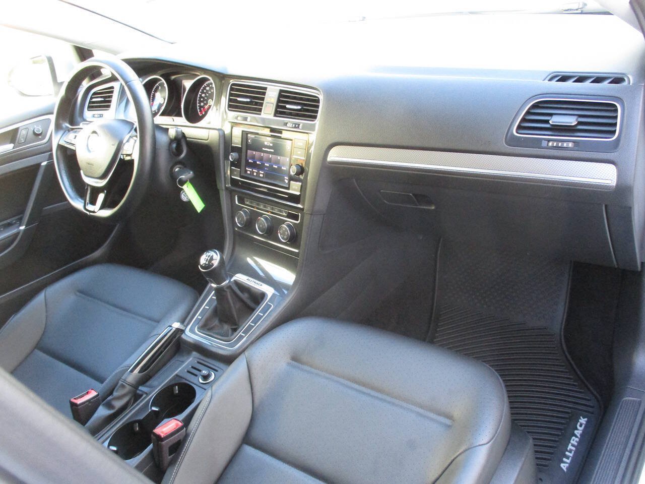 Used 2019 Volkswagen Golf Alltrack S AWD/4WD image 17
