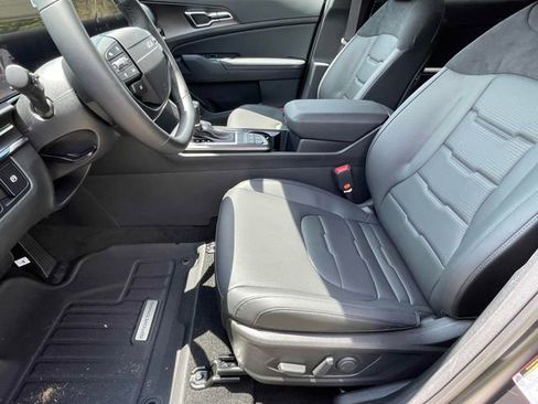 New 2026 Kia Sportage SX image 17