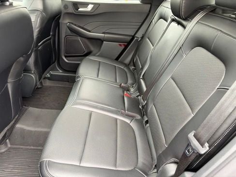 Used 2022 Ford Escape SEL w/ Technology Package FWD image 12