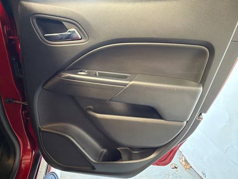 Used 2022 Chevrolet Colorado LT w/ Safety Package image 29