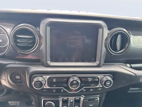 Used 2020 Jeep Gladiator Sport AWD/4WD image 21