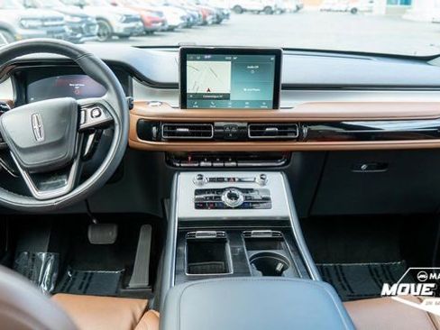 Used 2024 Lincoln Aviator Reserve w/ Equipment Group 201A image 17
