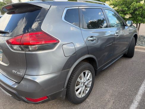 Used 2017 Nissan Rogue SV w/ SV Premium Package AWD/4WD image 6