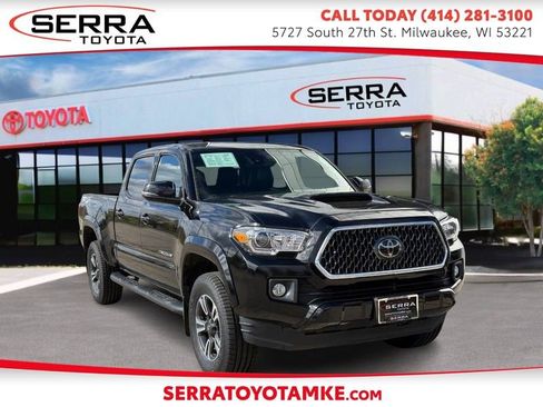 Used 2019 Toyota Tacoma TRD Sport w/ TRD Premium Sport Package AWD/4WD image 1