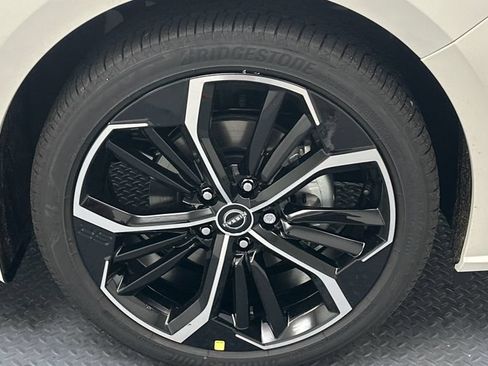 New 2026 Nissan Altima 2.5 SR AWD/4WD image 18