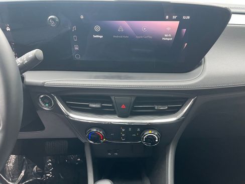 Used 2025 Buick Encore GX Preferred image 18