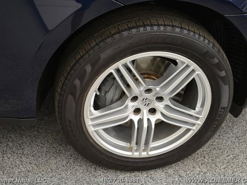 Used 2020 Porsche Macan S image 45