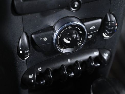 Used 2011 MINI Cooper Hardtop image 17