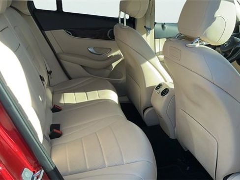 Used 2019 Mercedes-Benz GLC 300 image 11