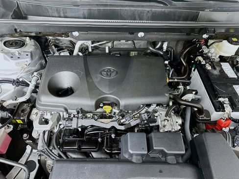 Used 2024 Toyota RAV4 LE image 32