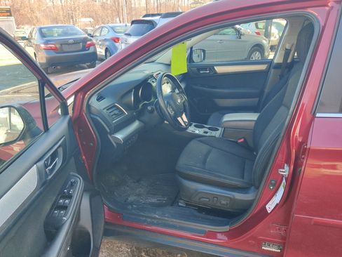 Used 2015 Subaru Outback 2.5i Premium image 11