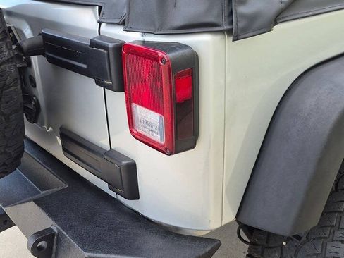 Used 2012 Jeep Wrangler Sport AWD/4WD image 20