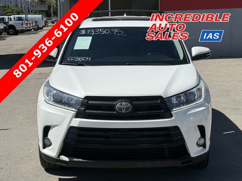 Used 2017 Toyota Highlander SE AWD/4WD image 1