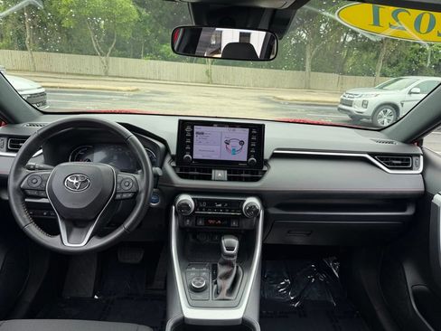 Used 2021 Toyota RAV4 SE w/ Weather & Moonroof Package AWD/4WD image 26