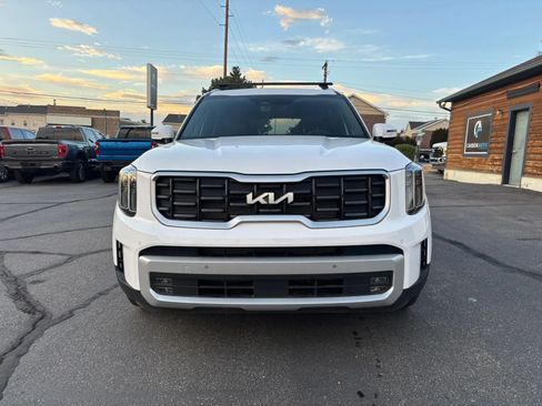 Used 2025 Kia Telluride SX Prestige AWD/4WD image 2