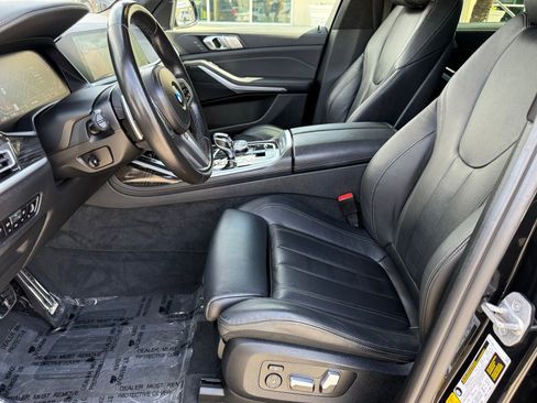 Certified 2022 BMW X7 xDrive40i w/ M Sport Package image 23
