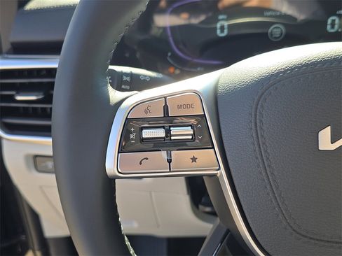 New 2025 Kia Telluride S image 31