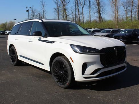 New 2026 Lincoln Aviator Reserve AWD/4WD image 1