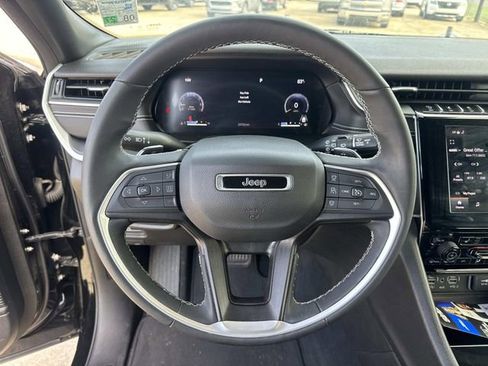 Used 2023 Jeep Grand Cherokee L Laredo RWD image 40