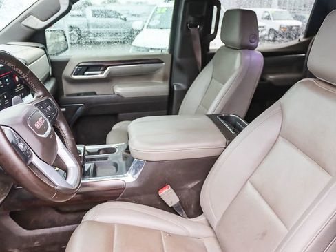 Used 2024 GMC Sierra 1500 SLT w/ SLT Convenience Package image 9