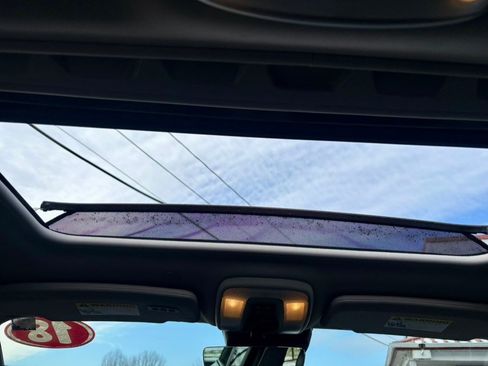 Used 2018 Volvo V60 T5 Cross Country w/ Convenience Package image 25