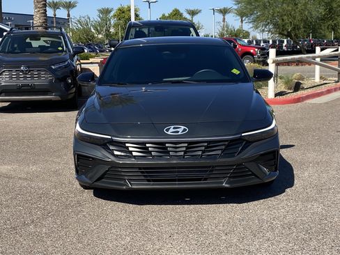 Certified 2025 Hyundai Elantra Sport image 8