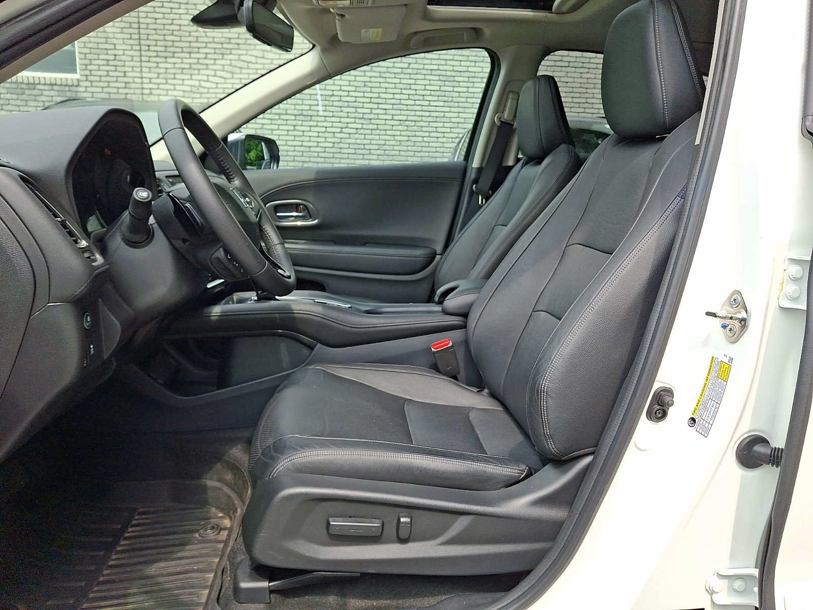 Used 2019 Honda HR-V Touring image 10