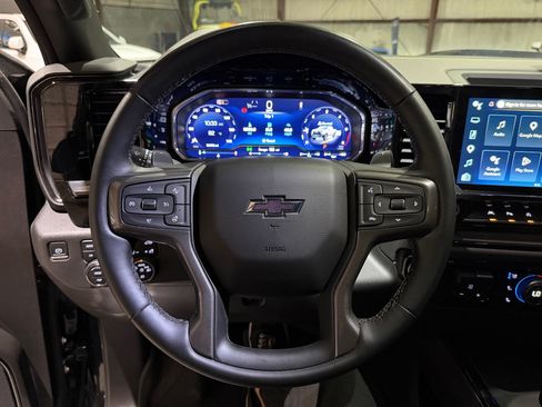 Used 2024 Chevrolet Silverado 1500 ZR2 AWD/4WD image 30
