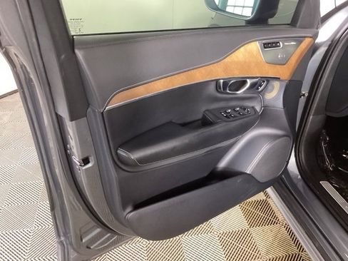 Used 2018 Volvo XC90 T6 Inscription w/ Convenience Package image 16