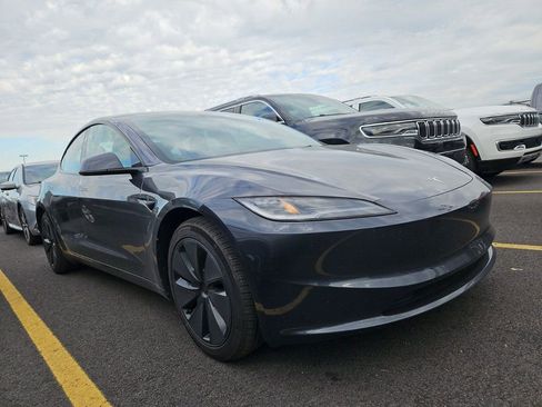 Used 2024 Tesla Model 3 Long Range RWD image 3