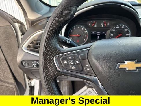 Used 2024 Chevrolet Malibu LT image 16