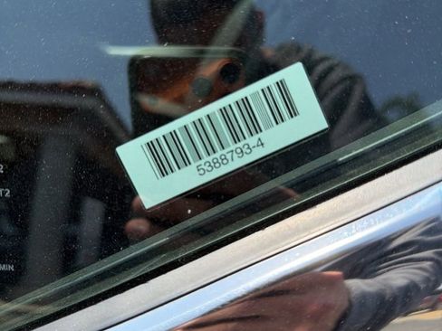 Used 2024 Nissan Altima 2.5 SV image 10