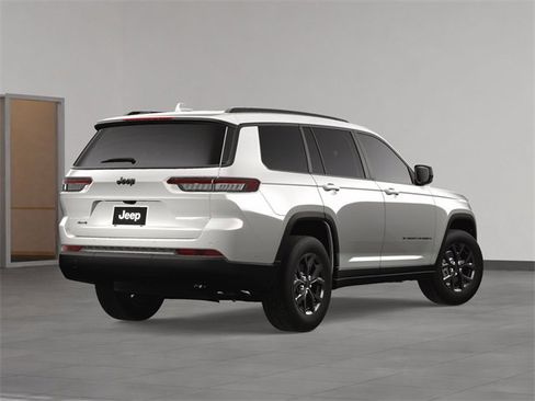 New 2024 Jeep Grand Cherokee L Altitude image 5
