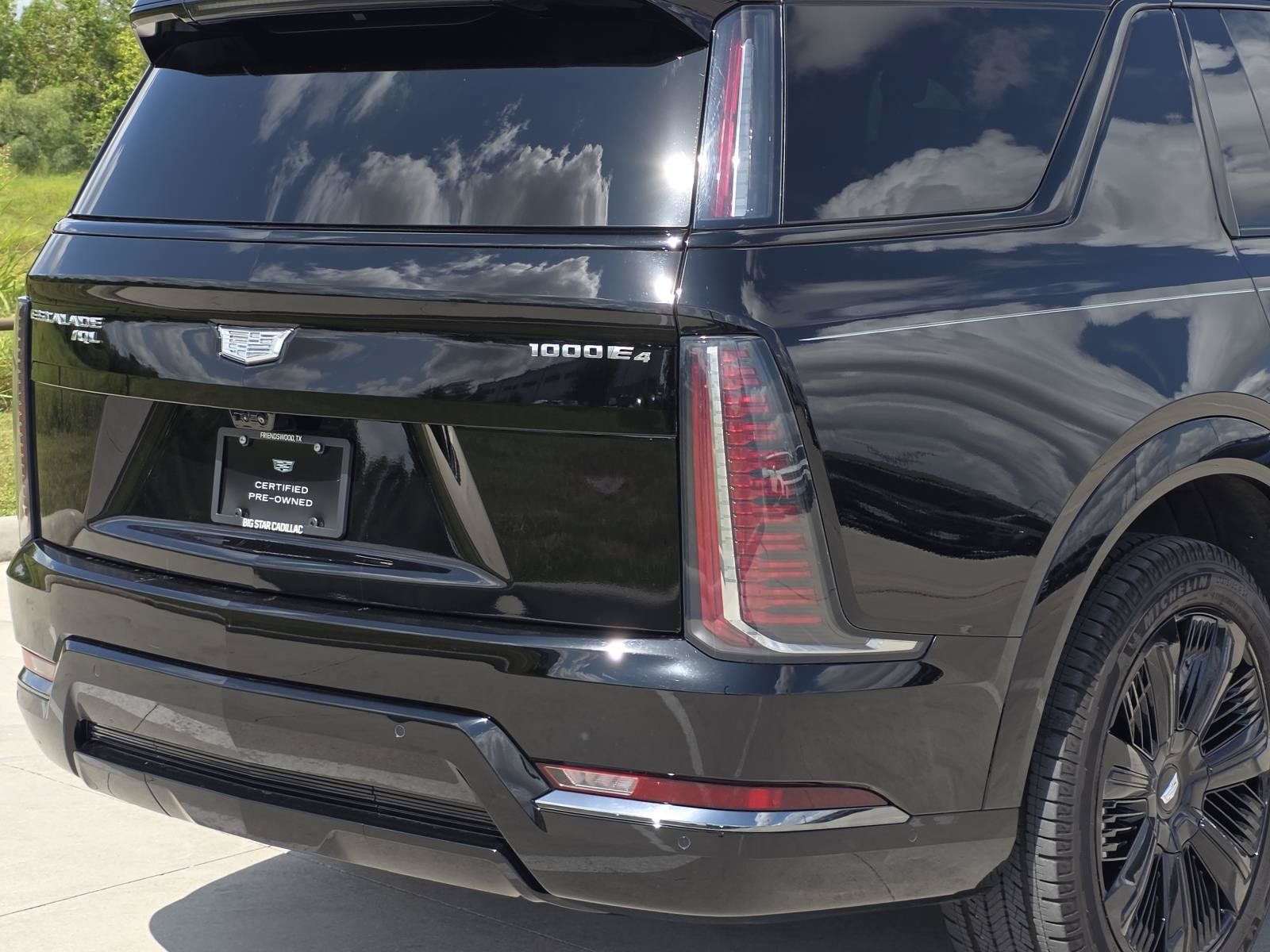 Certified 2026 Cadillac Escalade IQL Sport 1 AWD/4WD image 11