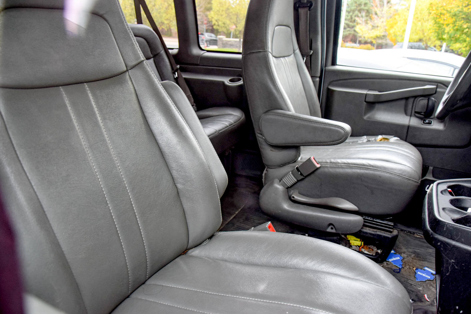 Used 2017 Chevrolet Express 3500 LS w/ Cold Climate Package RWD image 19