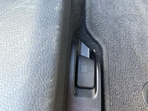 Used 2026 Toyota Corolla Cross L FWD image 43