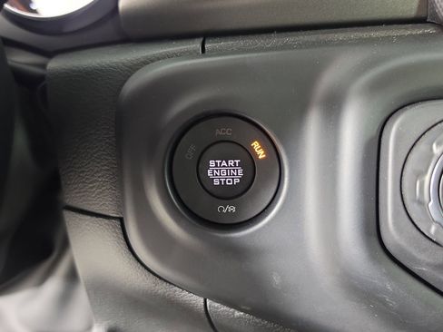 Used 2023 Jeep Gladiator Sport AWD/4WD image 27