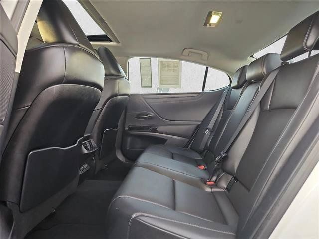 Used 2023 Lexus ES 250 w/ Premium Package AWD/4WD image 20