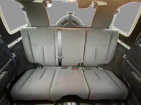 Used 2018 Jeep Wrangler Unlimited Sport S image 14