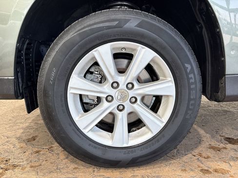 Used 2013 Toyota Highlander Plus image 10