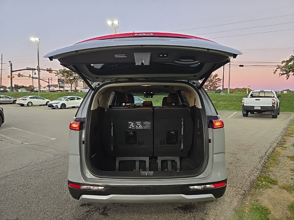 Certified 2024 Kia Carnival EX FWD image 5