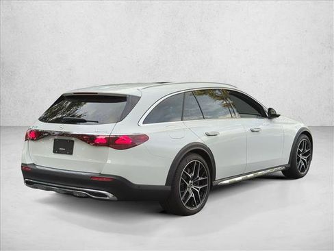 Used 2024 Mercedes-Benz E 450 4MATIC All-Terrain Wagon image 5