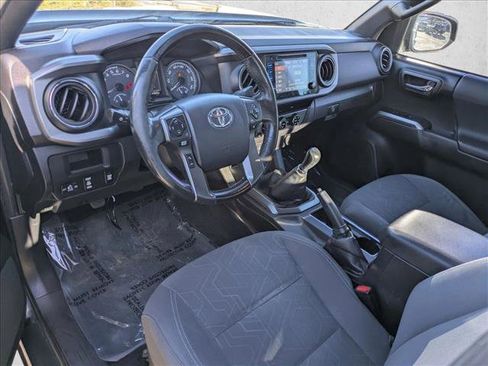 Used 2016 Toyota Tacoma TRD Off-Road image 10