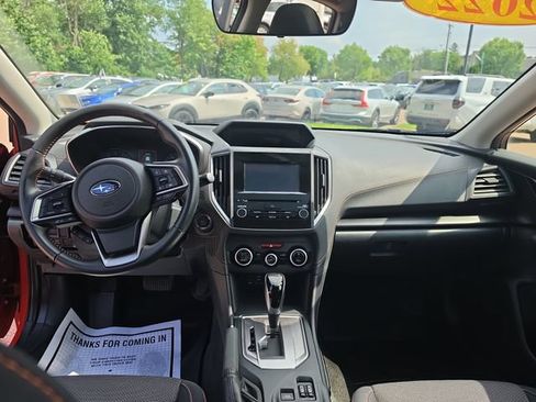 Used 2022 Subaru Crosstrek 2.0i Premium w/ Moonroof Package AWD/4WD image 12