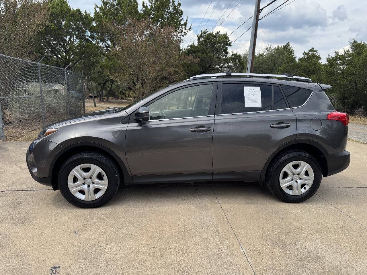 Used 2013 Toyota RAV4 LE FWD image 8