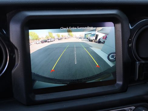 Used 2021 Jeep Wrangler Unlimited Sport image 24