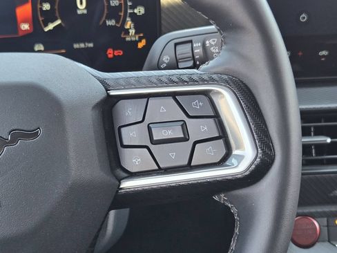 Used 2025 Ford Mustang Coupe RWD image 39