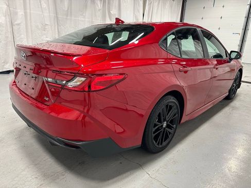 Used 2025 Toyota Camry SE image 7