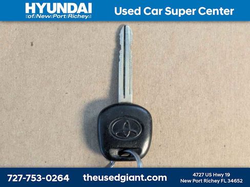 Used 2012 Toyota Camry LE FWD image 29
