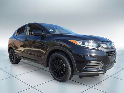 Used 2022 Honda HR-V LX image 2